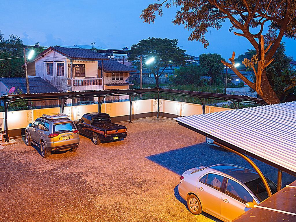 Md Grand Hotel Nakhon Nakhon Szi Thammarat Kültér fotó